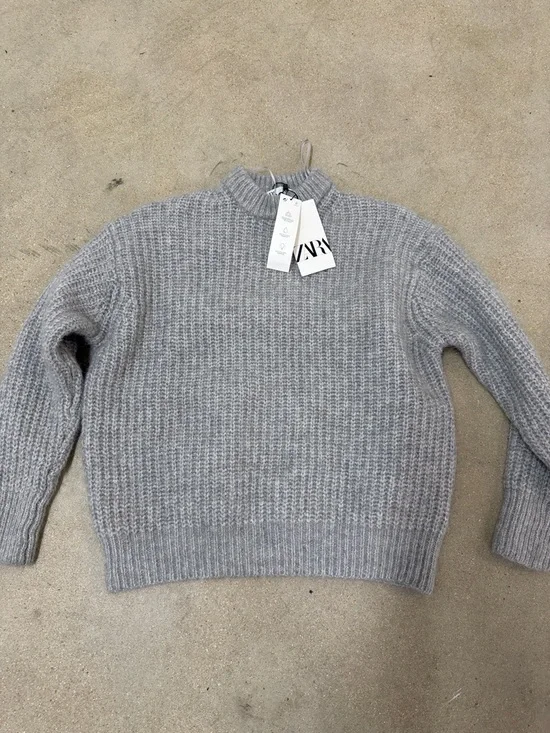 Zara Light Gray Textured Mock Neck Sweater - Picture 1 of 2